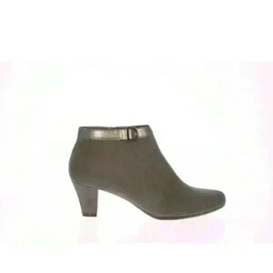Women's AEROSOLES A2 Shore Enough Size 10 Comfort Grey Ankle Boots Booties